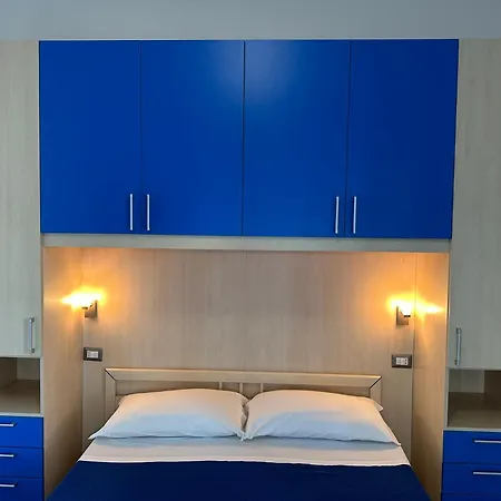 A Due Passi Dal Mare Bed & Breakfast