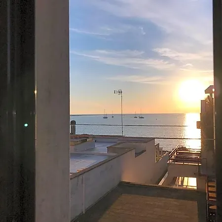 A Due Passi Dal Mare 4* 포르토 세자레오