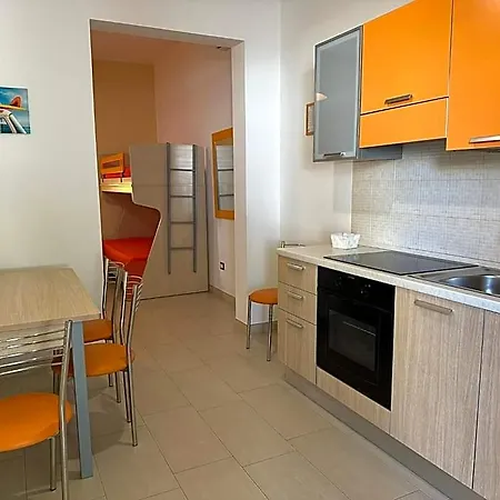 B&B A Due Passi Dal Mare 포르토 세자레오