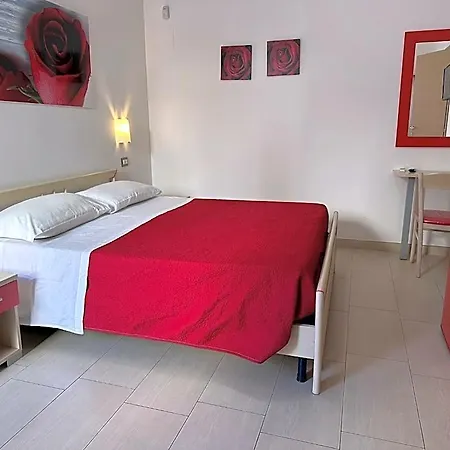 A Due Passi Dal Mare B&B