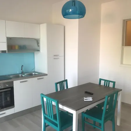 A Due Passi Dal Mare B&B 포르토 세자레오