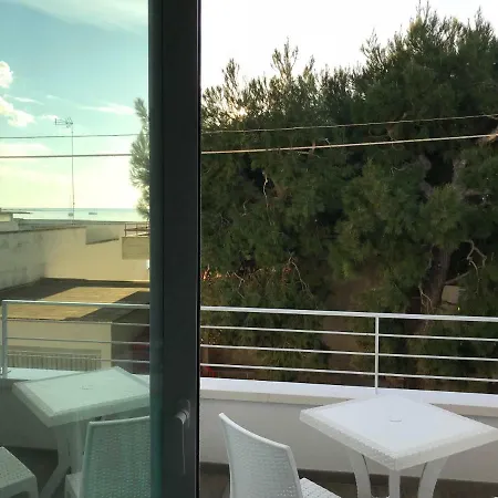 Bed & Breakfast A Due Passi Dal Mare 4*